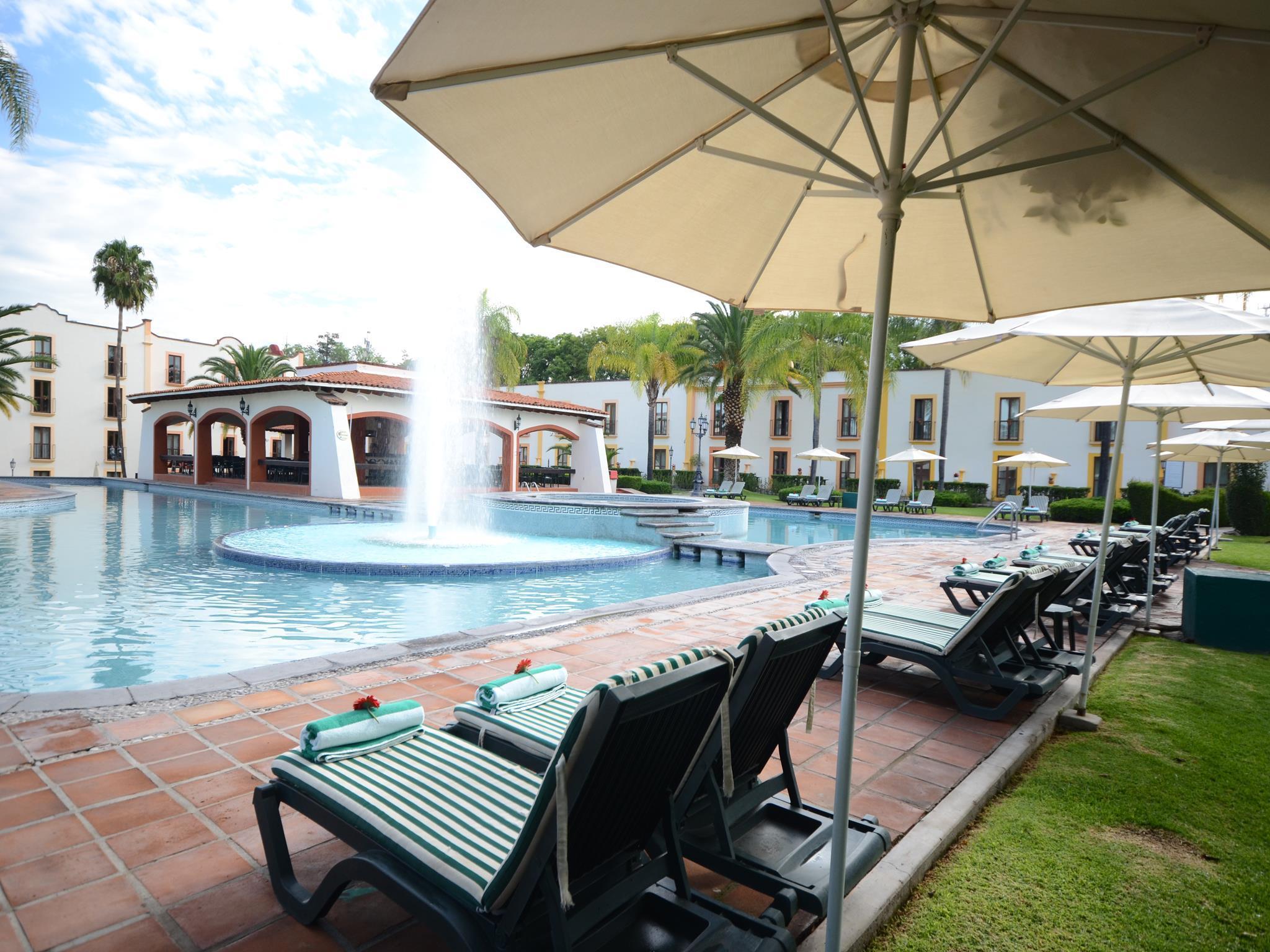 Mision Grand Juriquilla Hotel Exterior photo