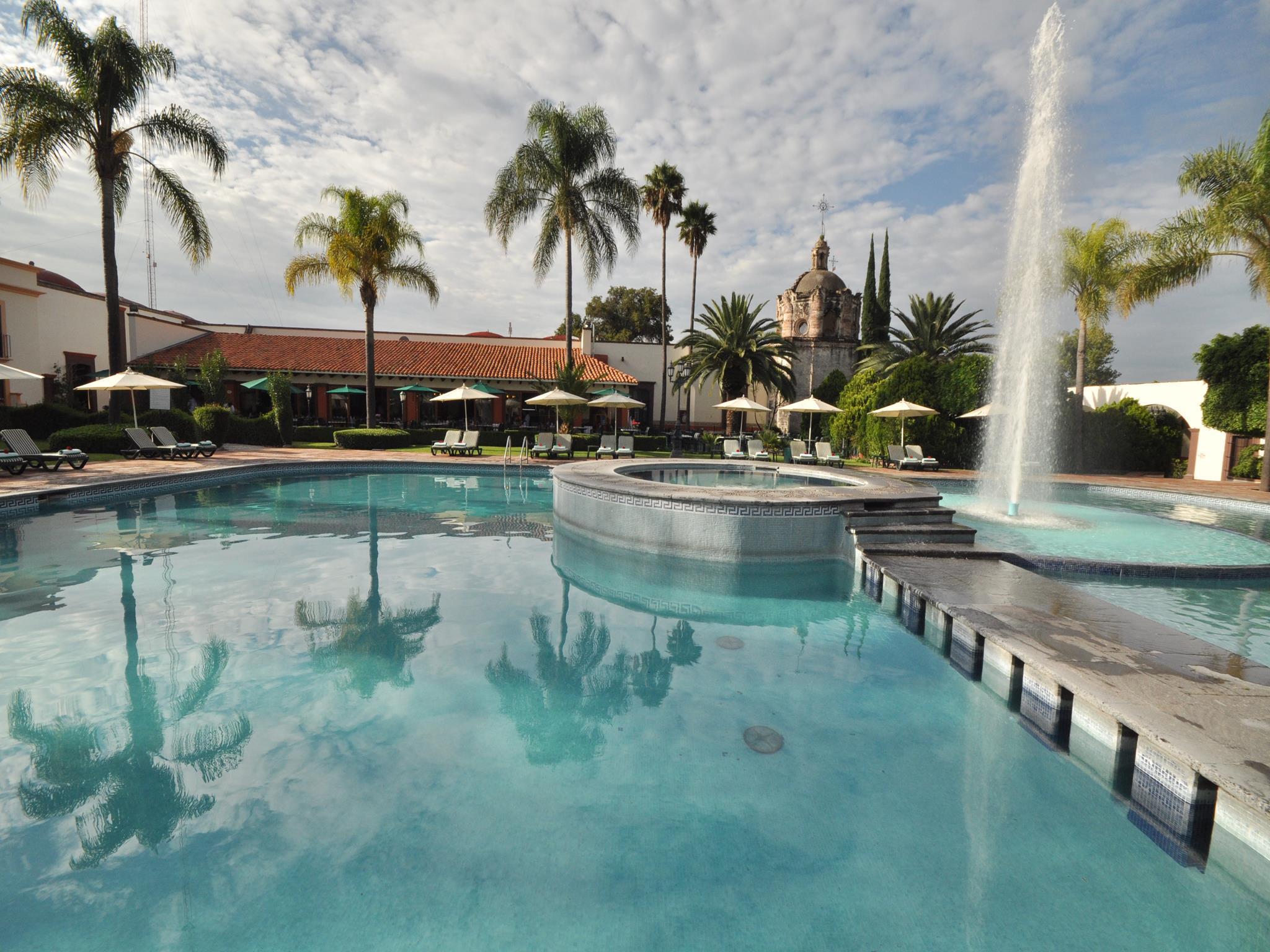 Mision Grand Juriquilla Hotel Exterior photo