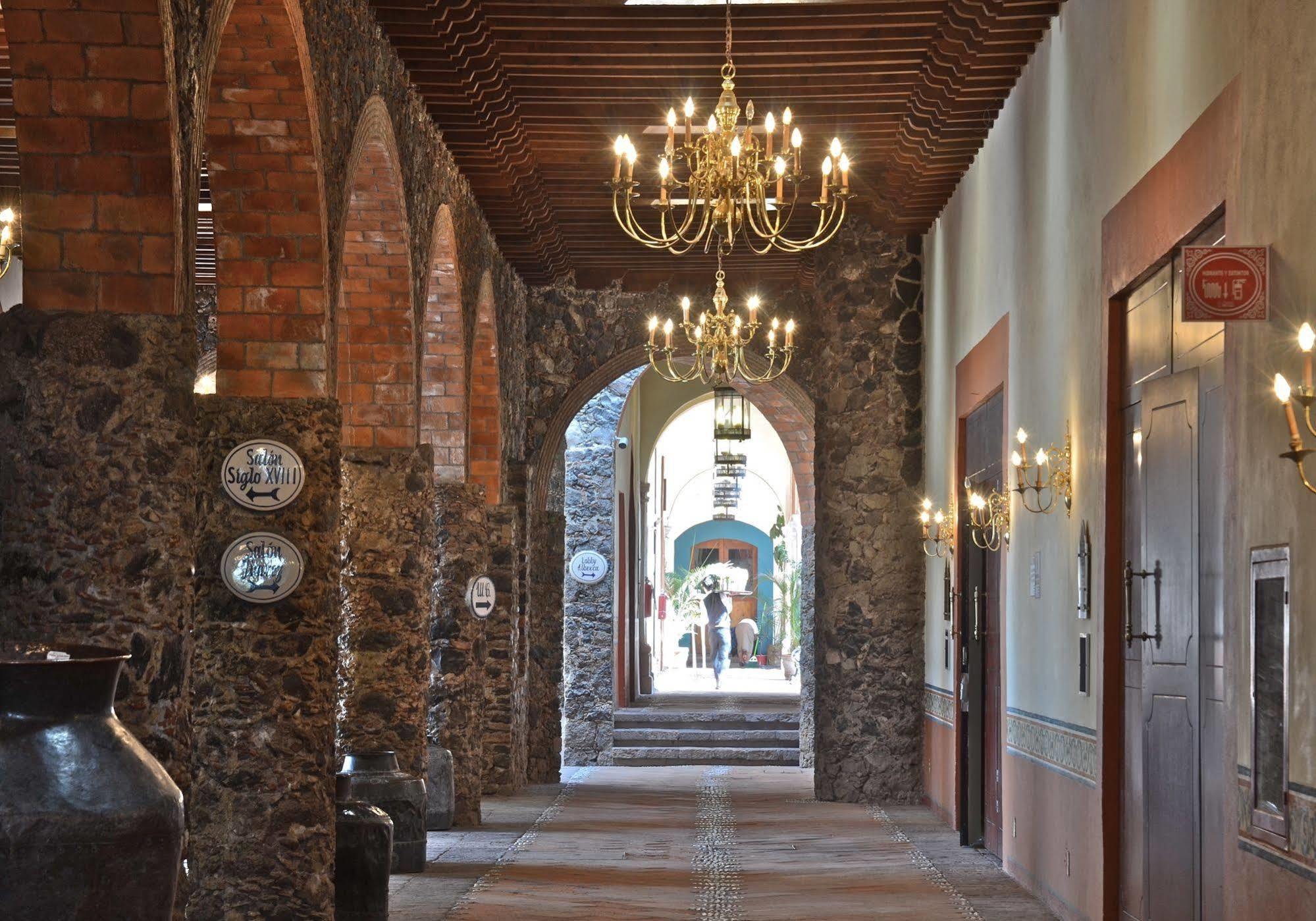 Mision Grand Juriquilla Hotel Exterior photo