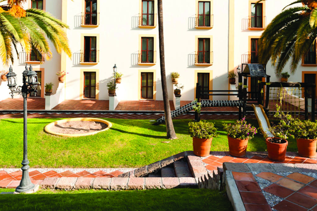 Mision Grand Juriquilla Hotel Exterior photo