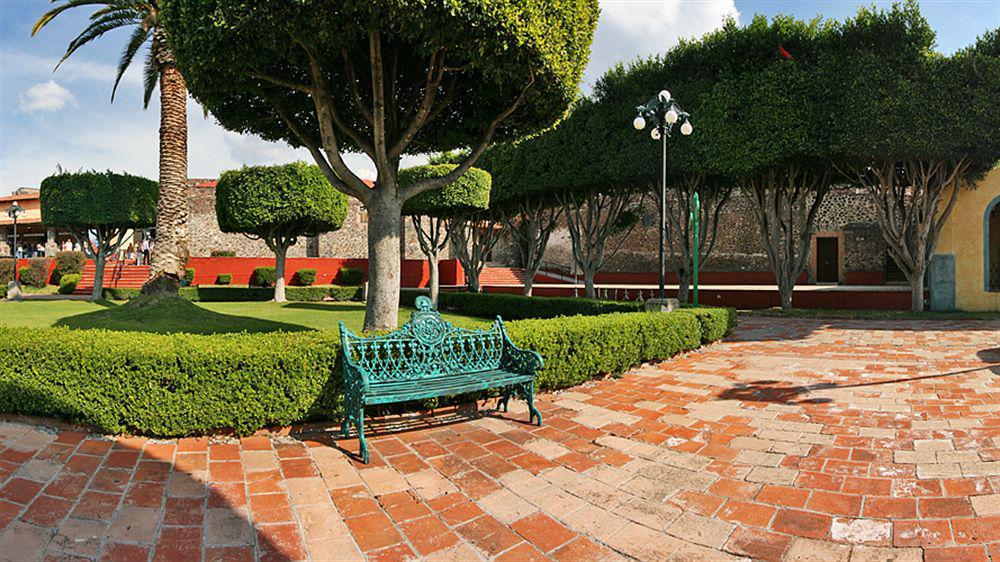 Mision Grand Juriquilla Hotel Exterior photo